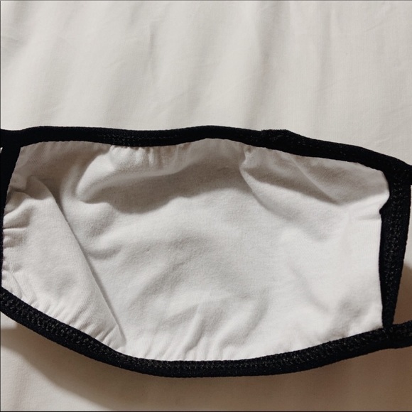 BRAND NEW ♡ Fashionable Logo Face Mask - Picture 6 of 6